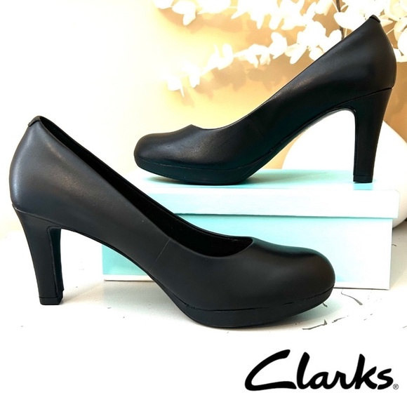 Collection by Clarks Ambyr Joy Black Leather Pump with Platform Size 6.5 NWOB - Picture 1 of 14